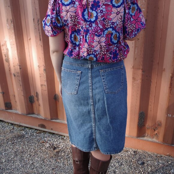 Ladies Floral Blouse By terra & Sky - Picture 6 of 6